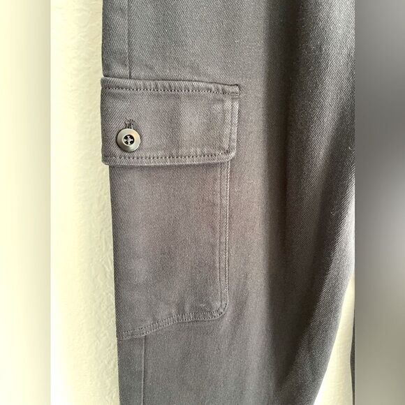 Aritzia Wilfred modern black cargo pant 6 - Picture 10 of 13